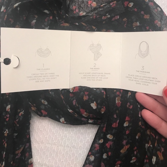 Ann Taylor LOFT The Infinity Scarf black floral - Picture 7 of 8