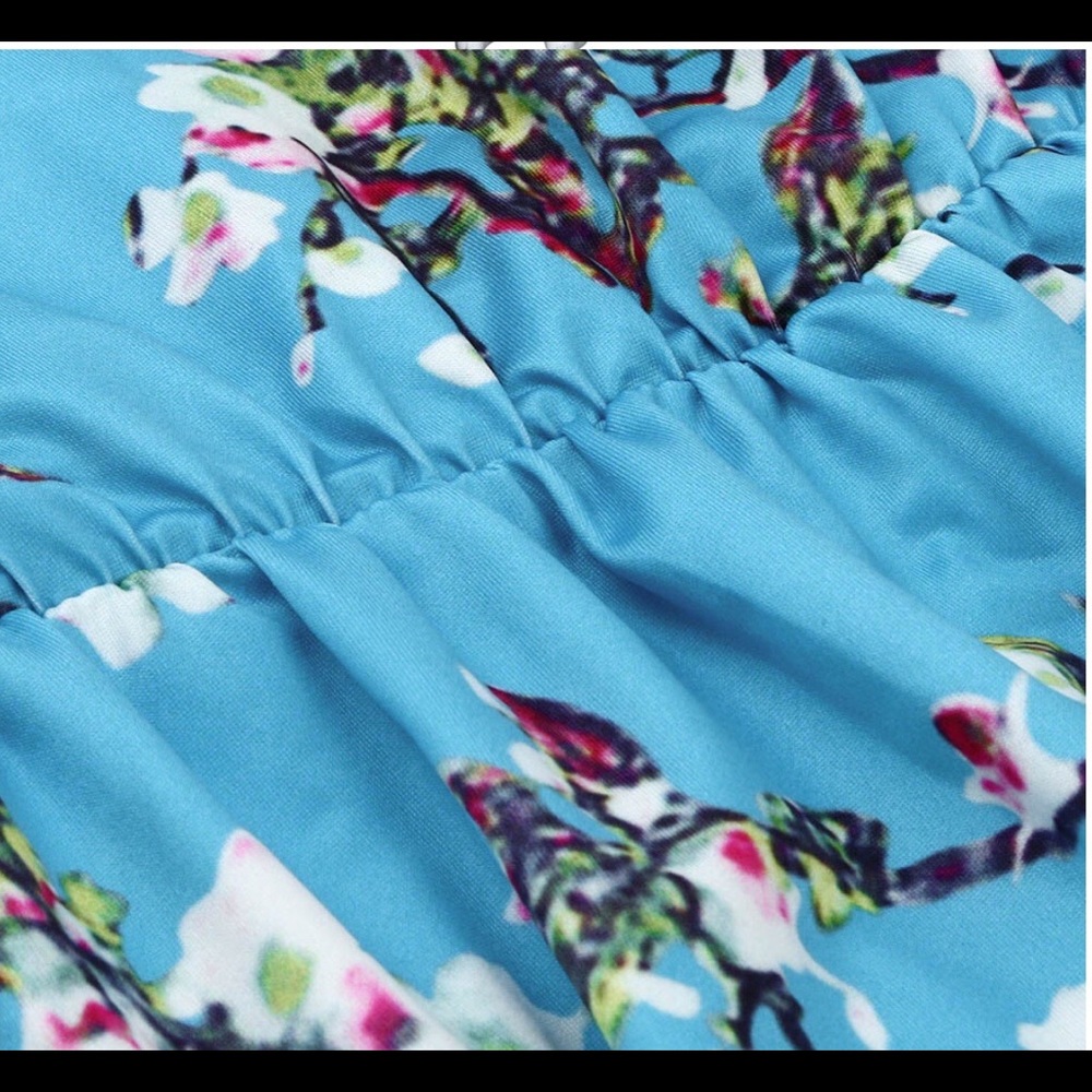 ❤️NEW💕floral maxi in blue - Picture 4 of 7