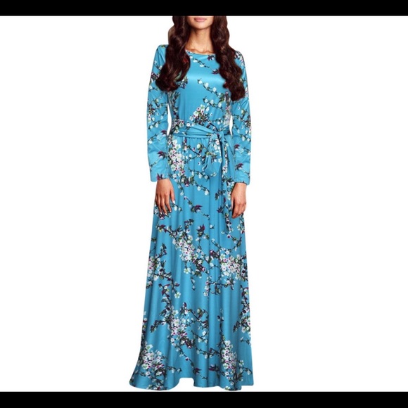 ❤️NEW💕floral maxi in blue - Picture 2 of 7