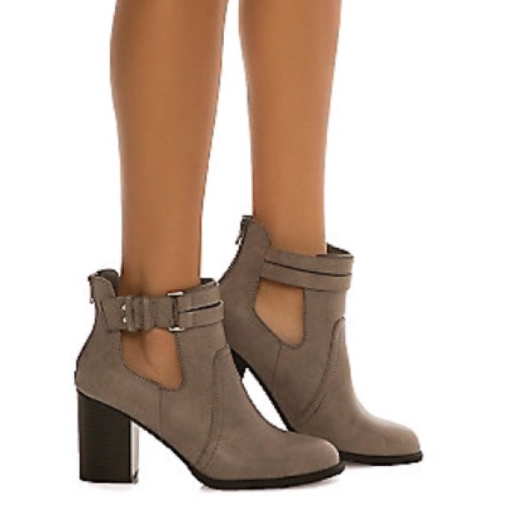 •Ankle Booties• - Picture 7 of 8
