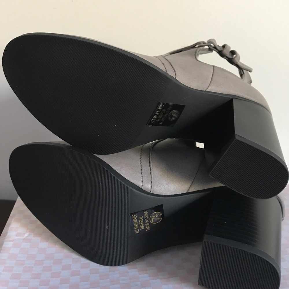 •Ankle Booties• - Picture 3 of 8