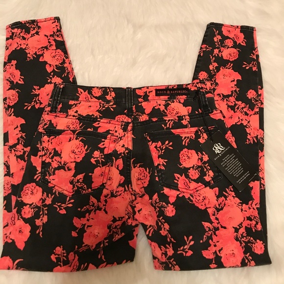 NWT Rock & Republic Skinny Jeans😍❤️ - Picture 2 of 8