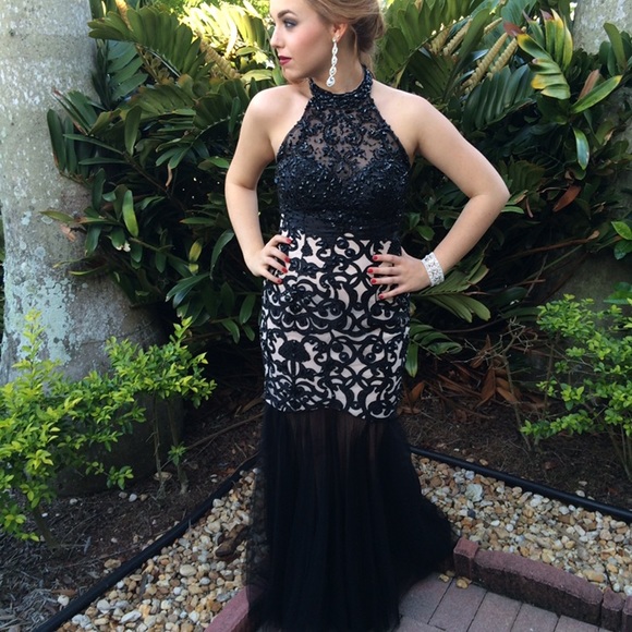 VINTAGE INSPIRED GOWN - Picture 1 of 2