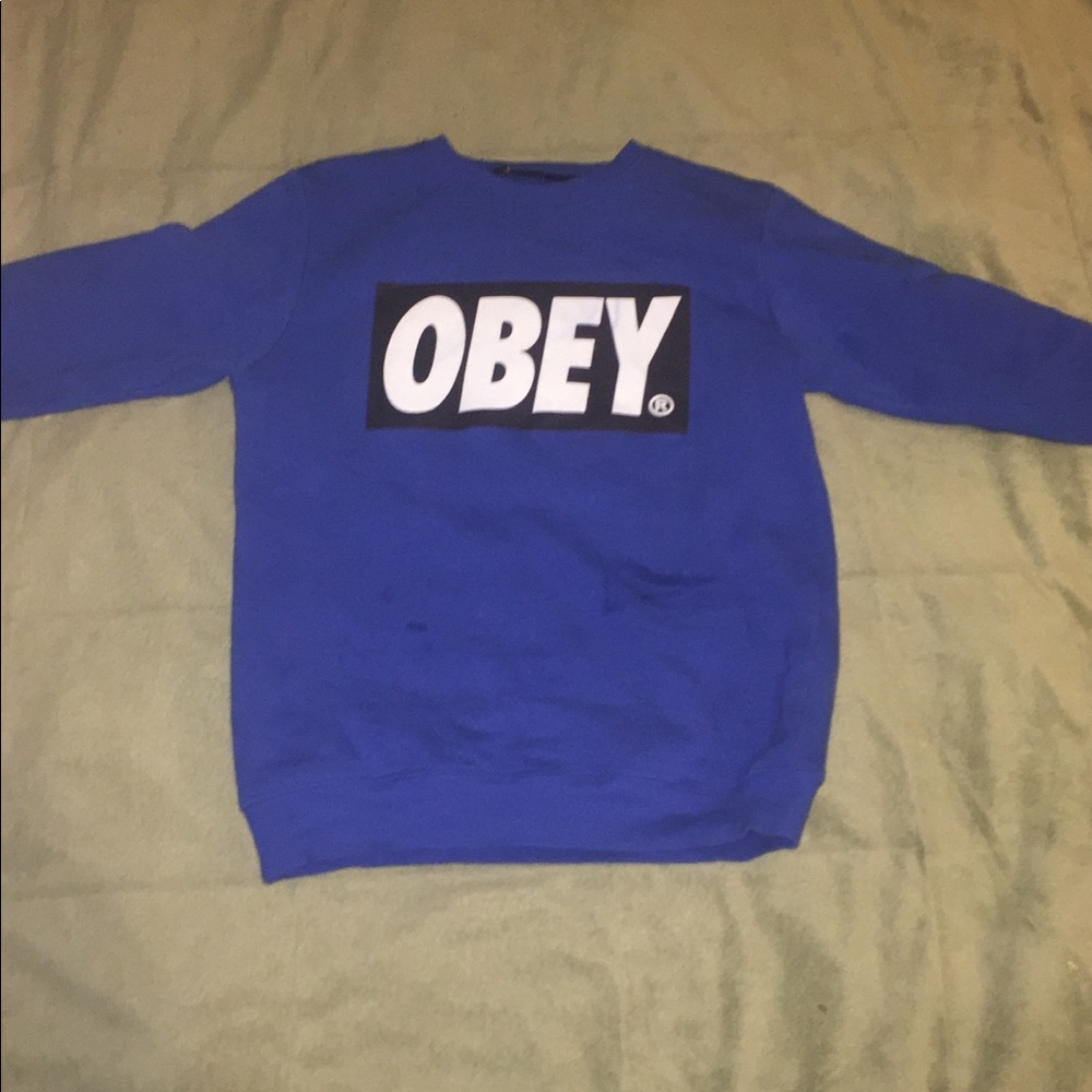 Obey sweater
