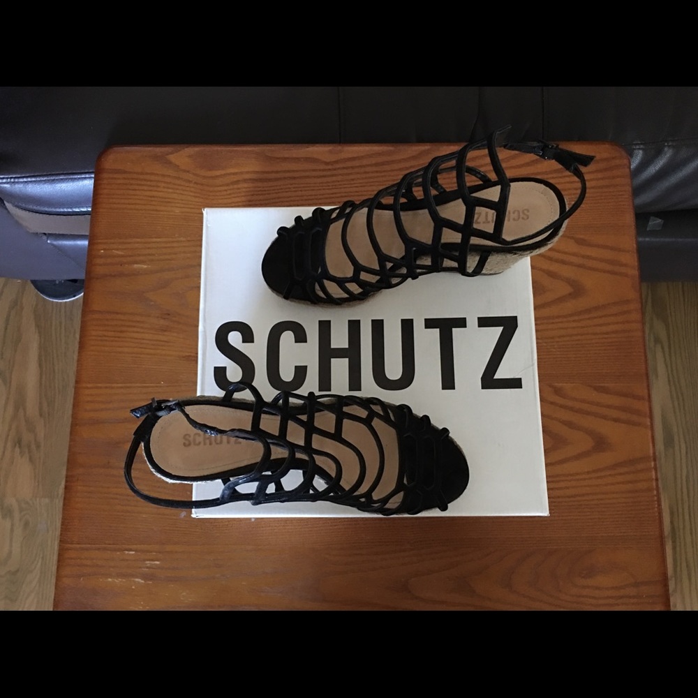 Schultz Black Wedges