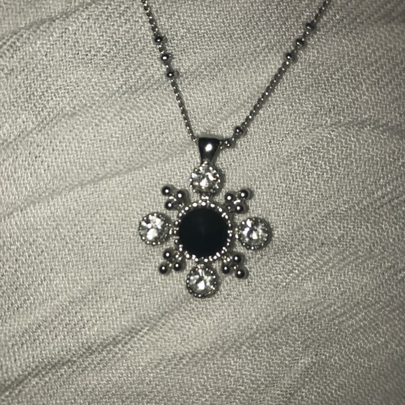 Lia Sophia necklace - Picture 1 of 2