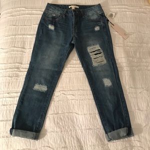 Forever 21 ripped Boyfriend Jeans