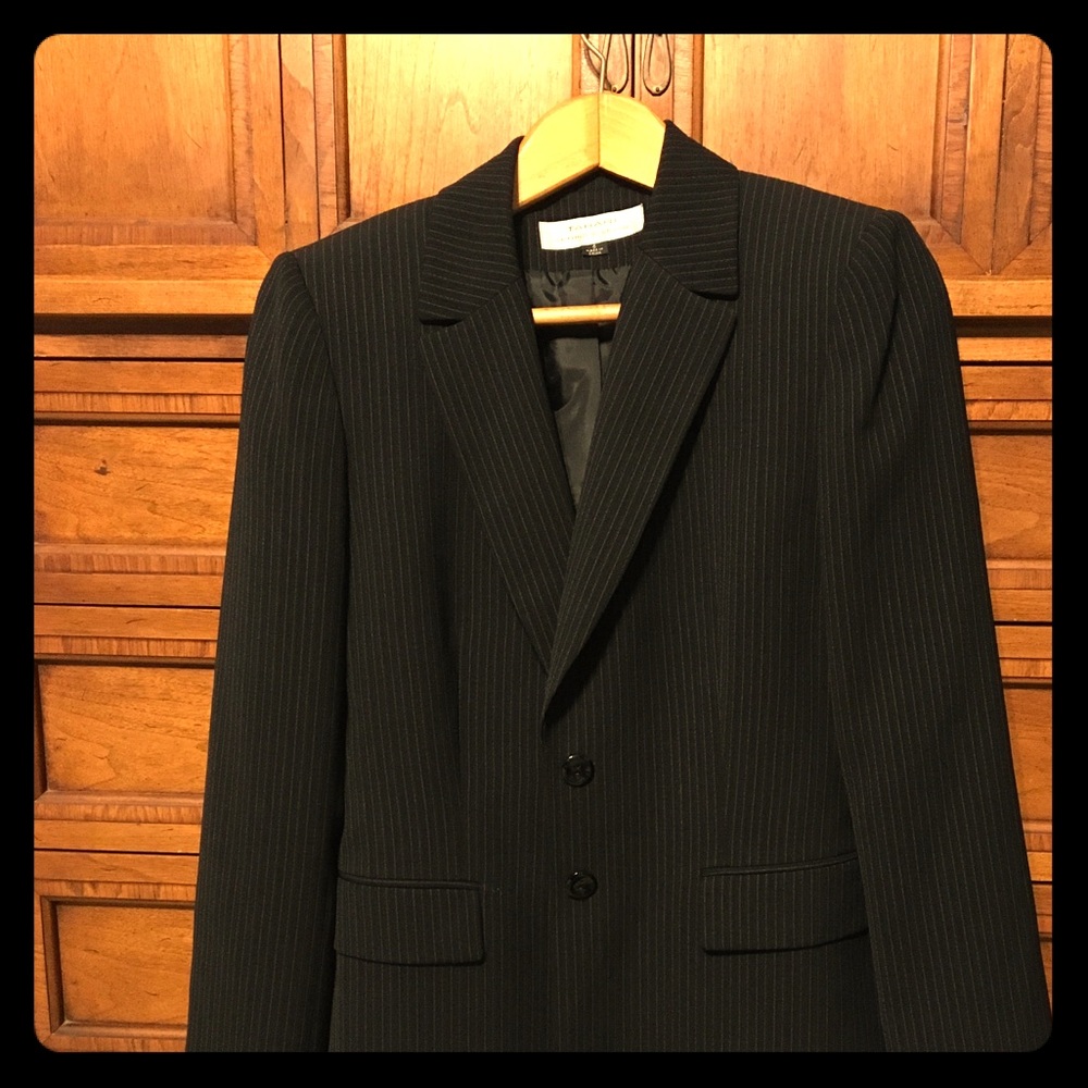 Tahari Pinstripe Suit Jacket, Size 6.