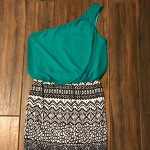 👗 LN B. Darlin brand Juniors 30" in length dress