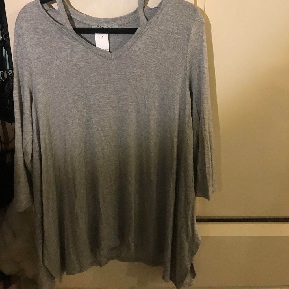 Grey long 3 quarter sleeve flow top