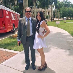 Meet your Posher, Dara