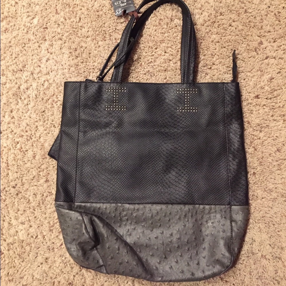 a la mode Zipper Top Purse