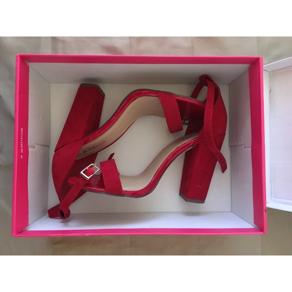 Justfab