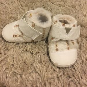 White Toms shoes for baby - Size 3