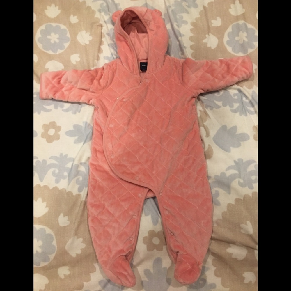 Gap baby girl bunting/ snowsuit NWOT