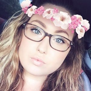 Meet your Posher, Kalena
