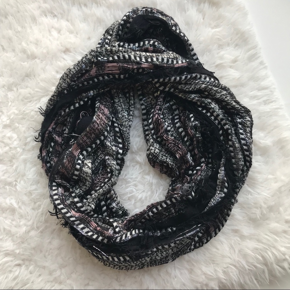 ⚡️3 for $20!⚡️ Brass Plum scarf