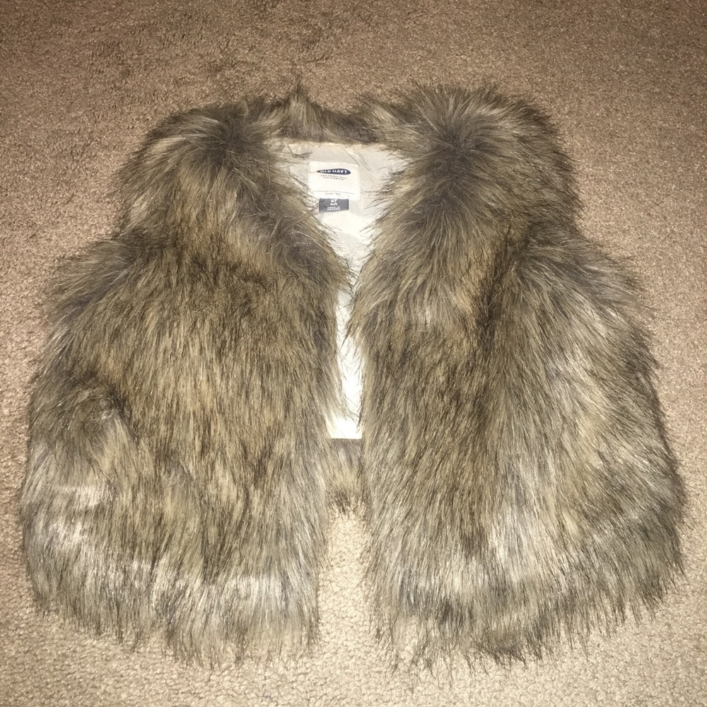 Girls 4T fur vest