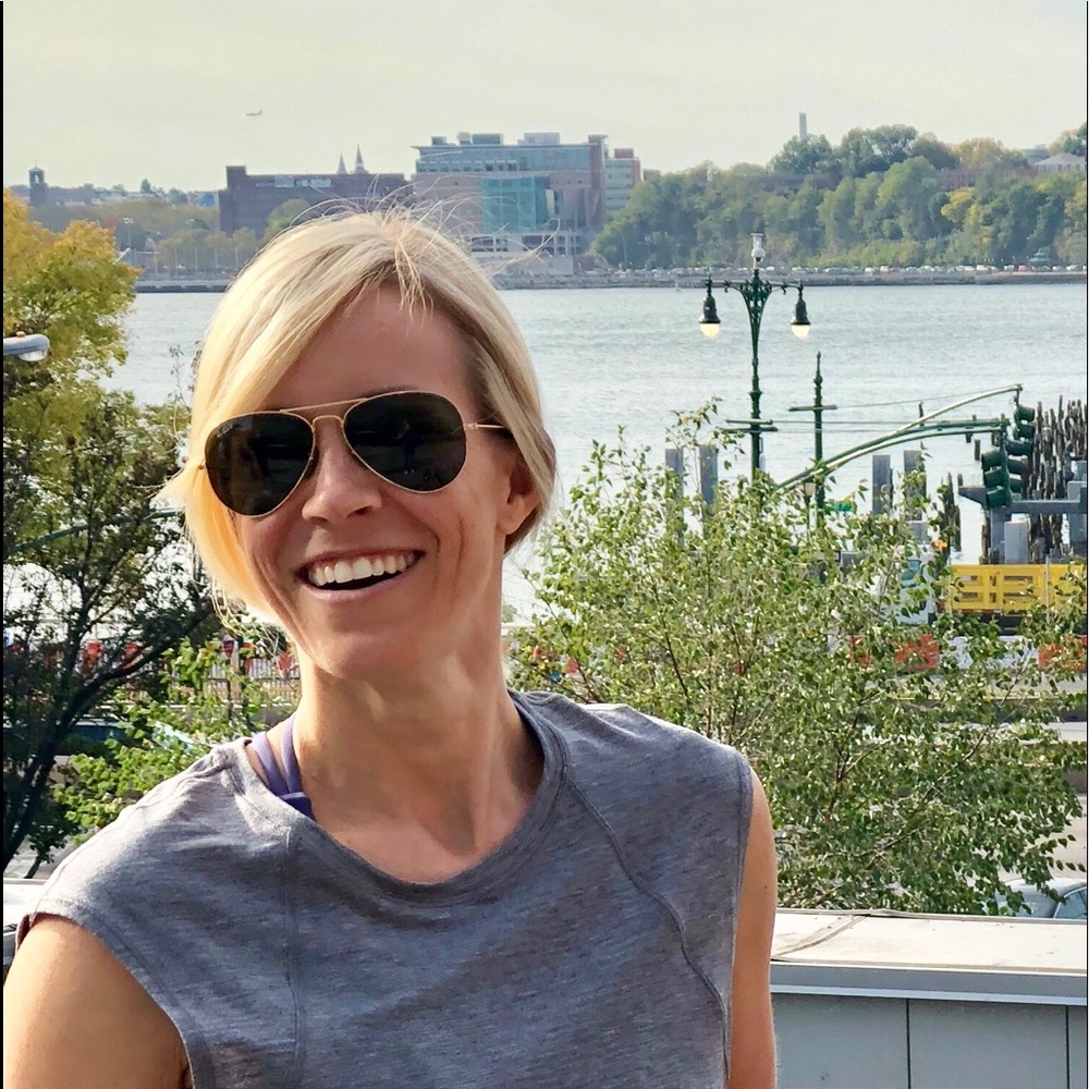 Meet your Posher, Michaela