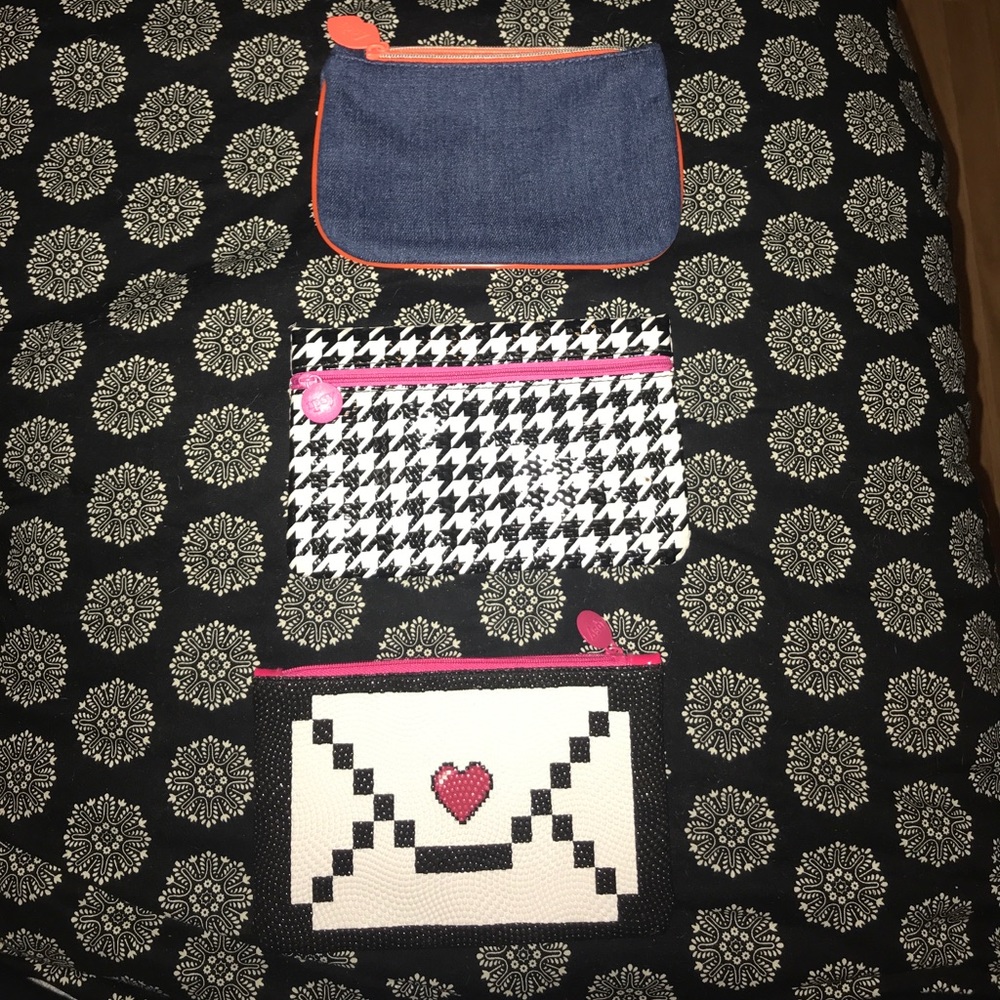 Lot of make up bags!