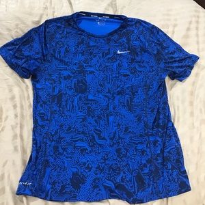 Nike men’s t shirt