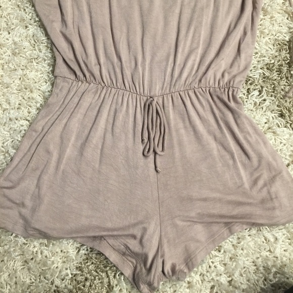 Romper - Picture 2 of 4