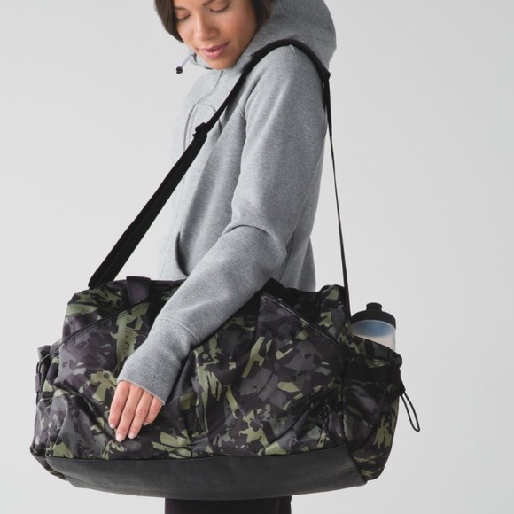 lululemon athletica Handbags - SOLD Lululemon extra mile duffel bag fatigue green