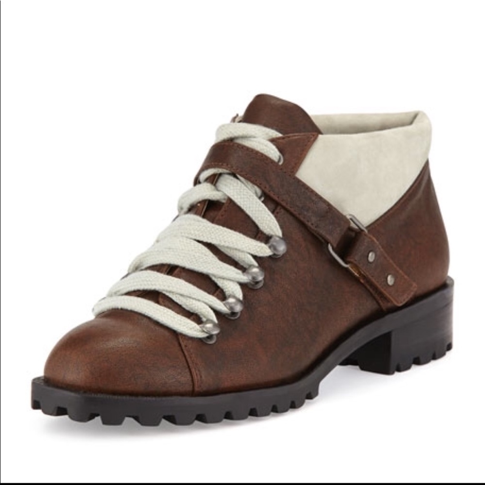 🚨CLEAROUT SALE🚨Bettye Muller Zenith boots