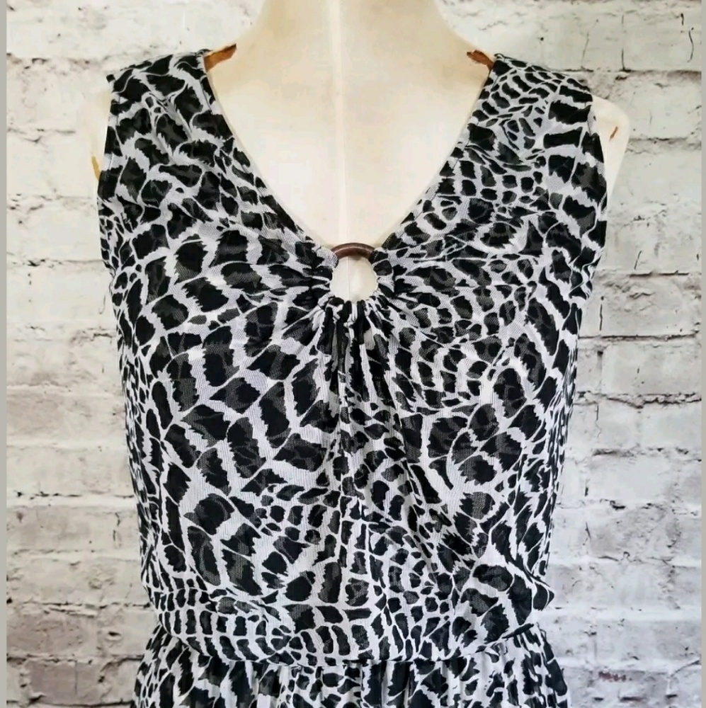 ST. JOHN SPORT Dress Sz P B/W Animal Print Career