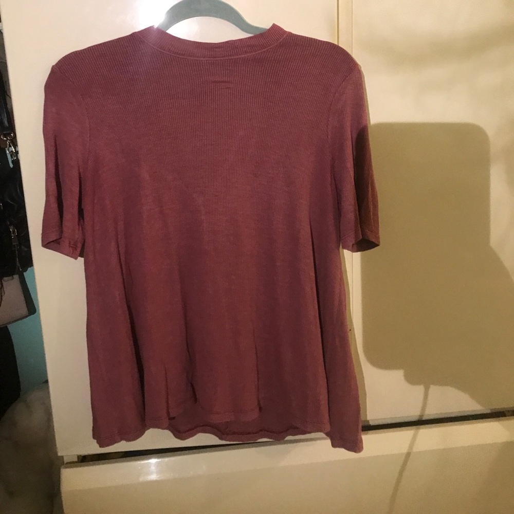 Red/purple ripped mock neck shirt sleeve t shirt
