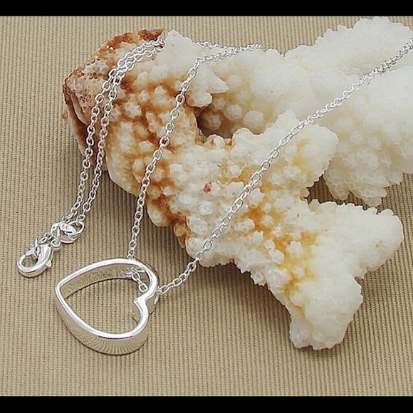 🎄PRICE DROP: Sterling Silver Heart Charm Necklace - Picture 2 of 4