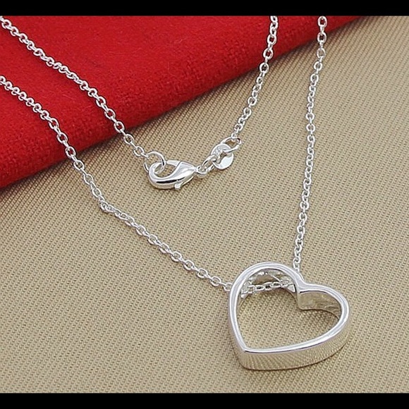 🎄PRICE DROP: Sterling Silver Heart Charm Necklace - Picture 3 of 4