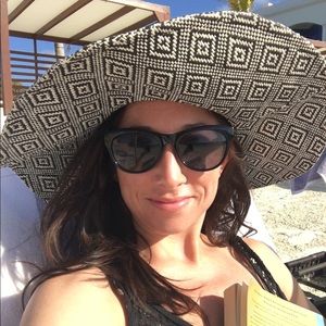 Meet your Posher, Candice