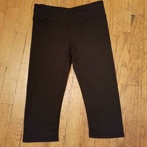 Fabletics Active Capri