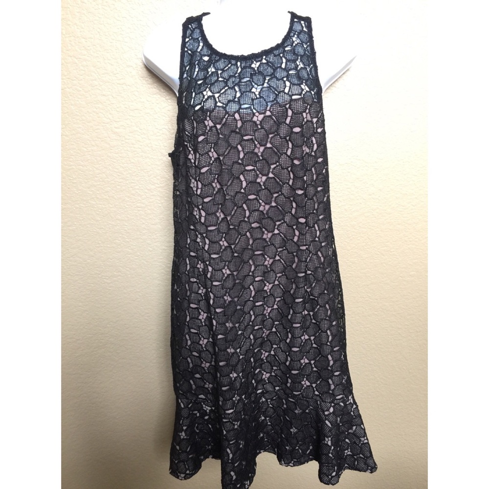 Oh so cute Adrianna papell black lace dress