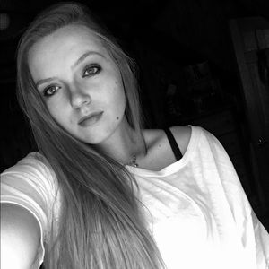 Meet your Posher, Michele