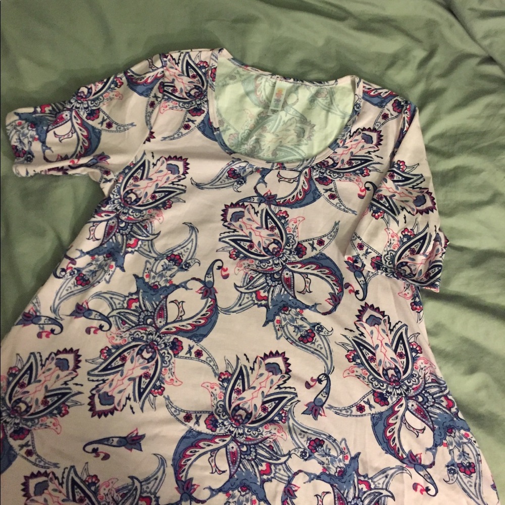 Lularoe Perfect T size XS!