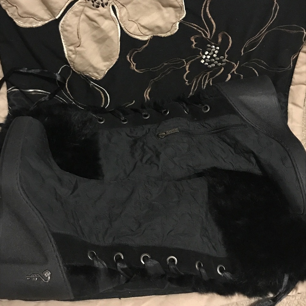 Akademiks fur top corset back wedge boots