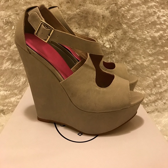 Steve Madden ‘xternal’ Wedge - Picture 3 of 6