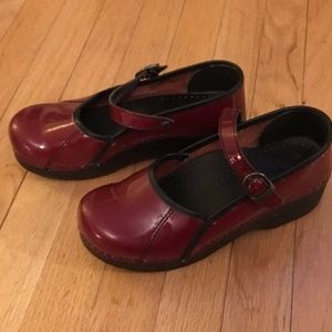 Dansko maroon mary jane clogs size 37