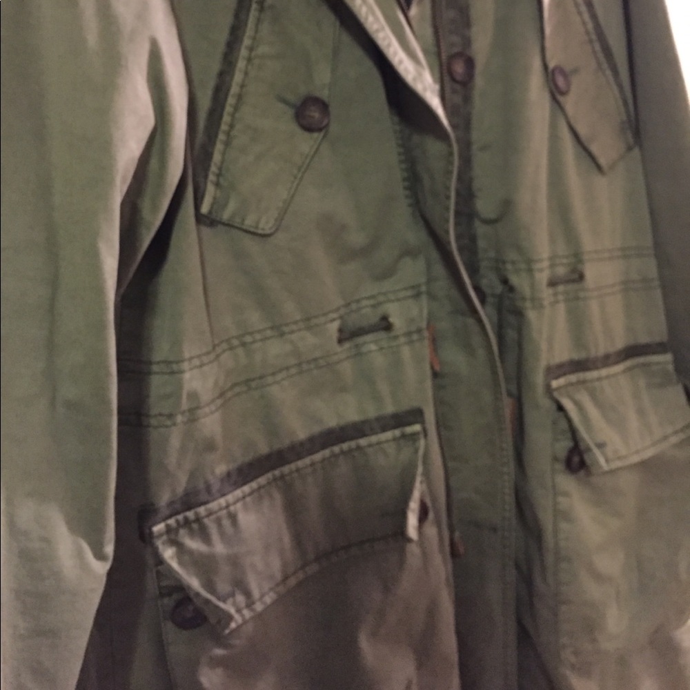 Green jacket - Picture 3 of 4