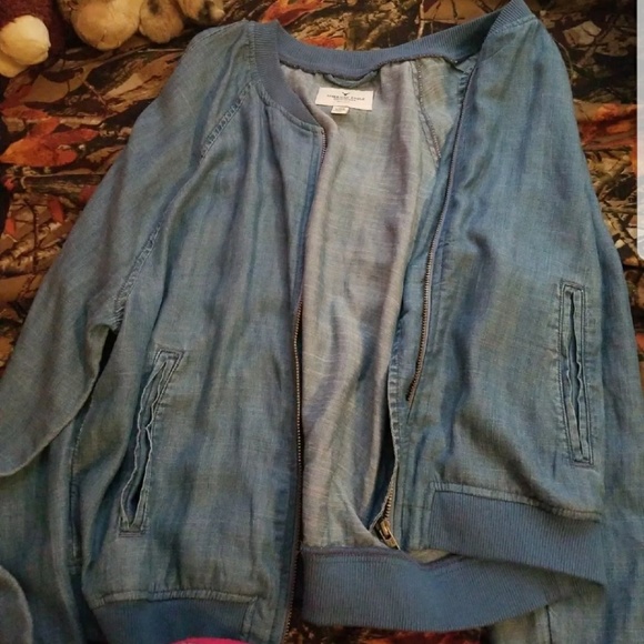 American Eagle soft jean jacket - Picture 1 of 1