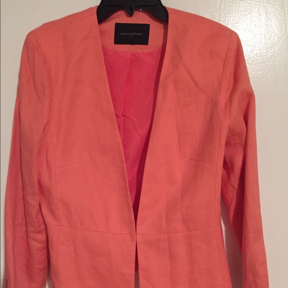 Banana Republic salmon colored linen jacket