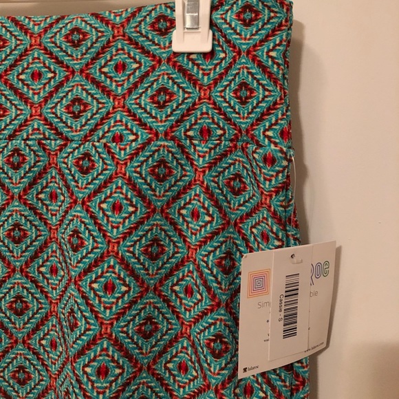 🔥 Sale!🔥 NWT Lularoe Cassie Skirt (S) - Picture 2 of 3