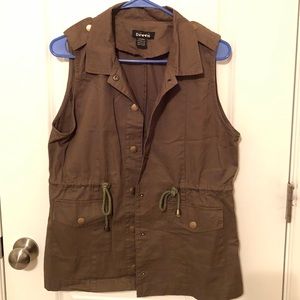 Olive Green Military Style Vest, Size Medium