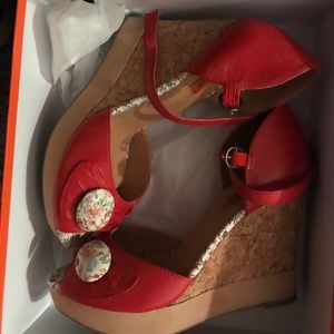 Miz Mooz red wedge