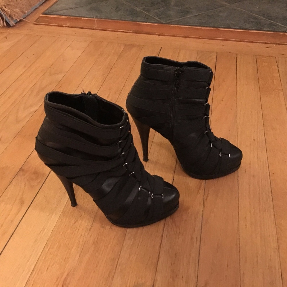 Steven by Steve Madden Caylyn stiletto ankle boots