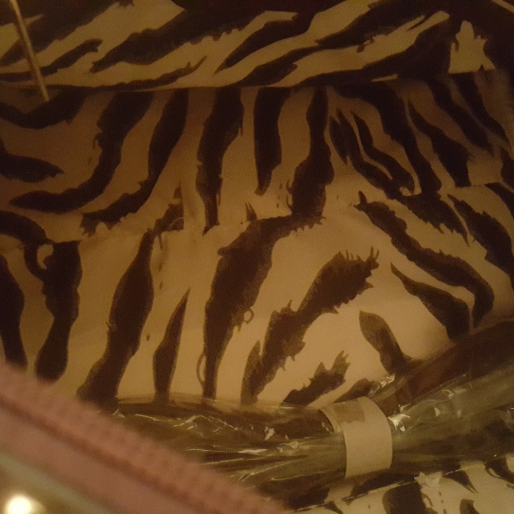 purse - Picture 2 of 2