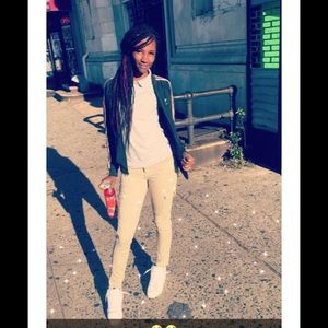 Meet your Posher, Britney