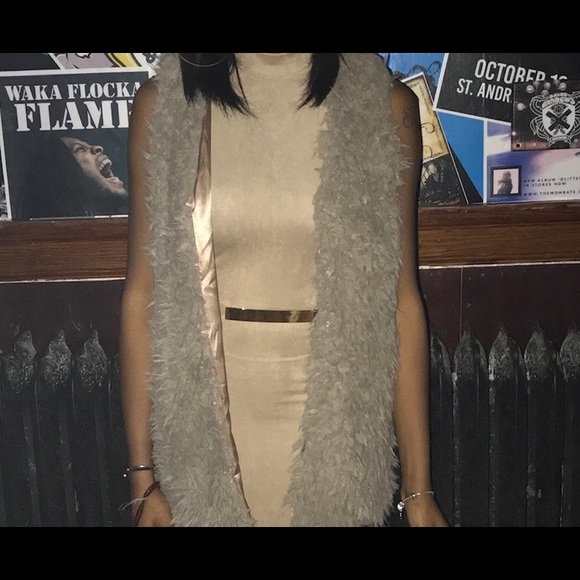 Tan fur vest - Picture 2 of 2